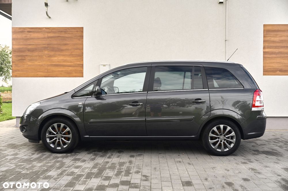 Opel Zafira 1.6 - 9