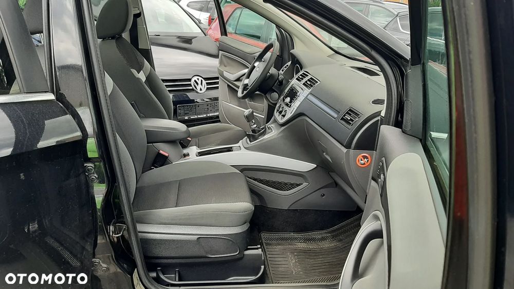 Ford Kuga - 18