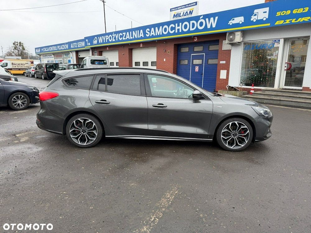 Ford Focus - 8