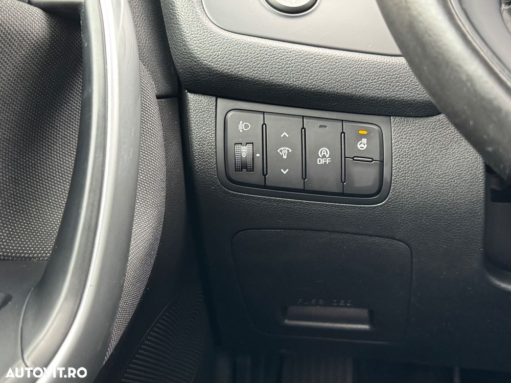 Kia Ceed 1.6 CRDi 128 Fifa World Cup Edition - 14