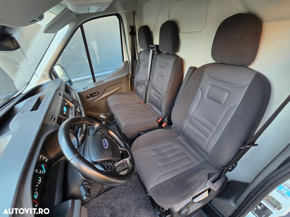 Ford Transit - 30