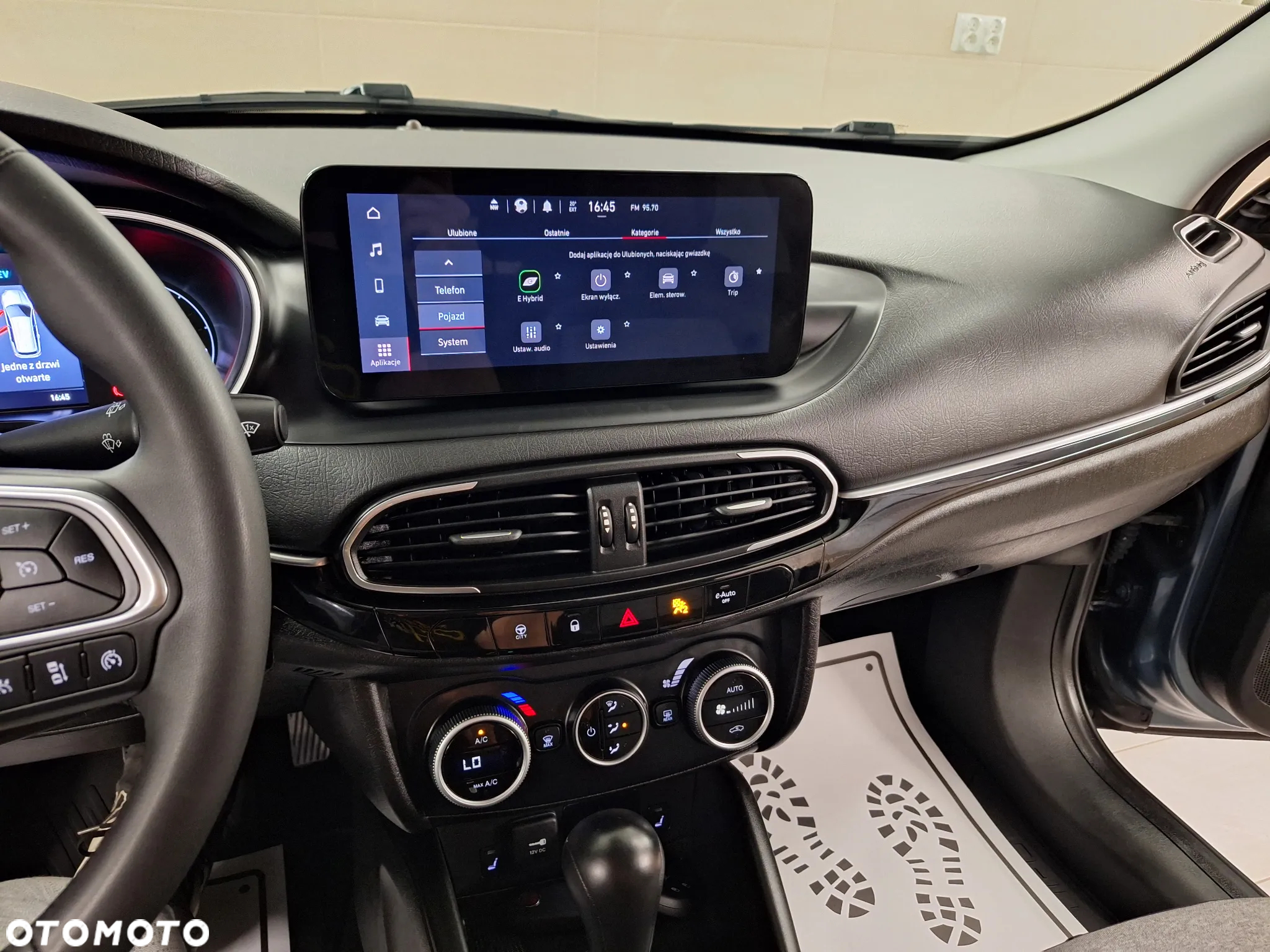 Fiat Tipo 1.5 Hybrid Cross DCT - 32