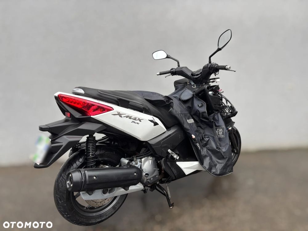 Yamaha X-max - 3