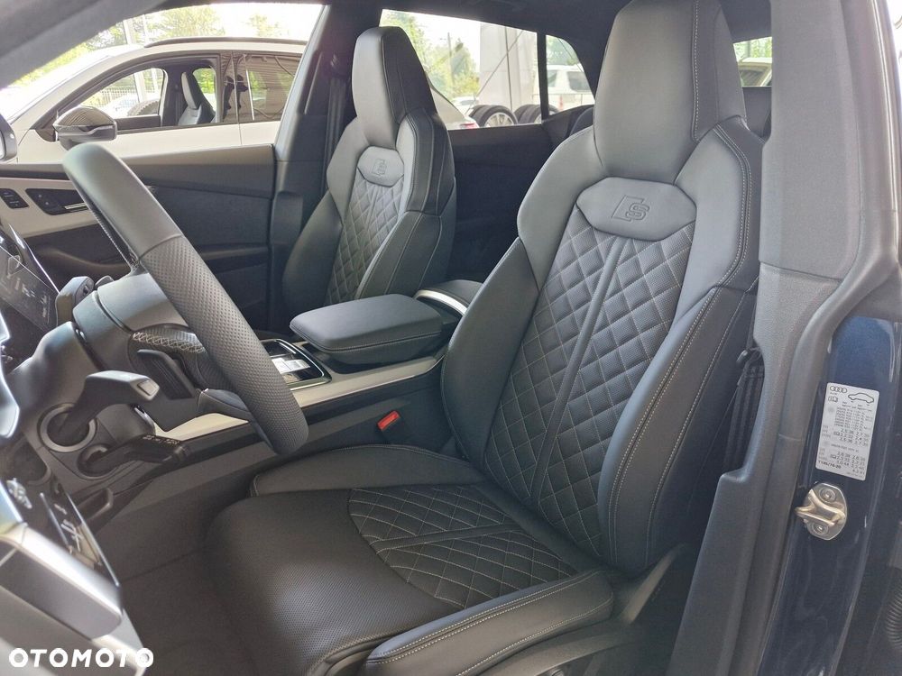 Audi Q8 - 13