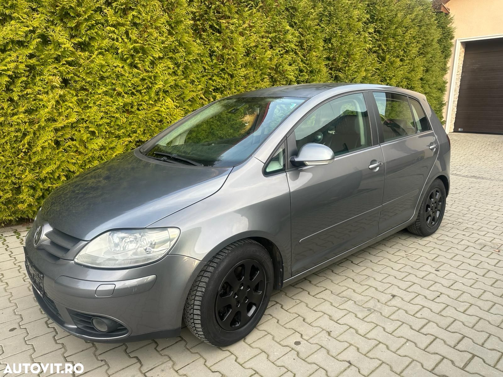 Volkswagen Golf Plus 2.0 TDI Comfortline - 1