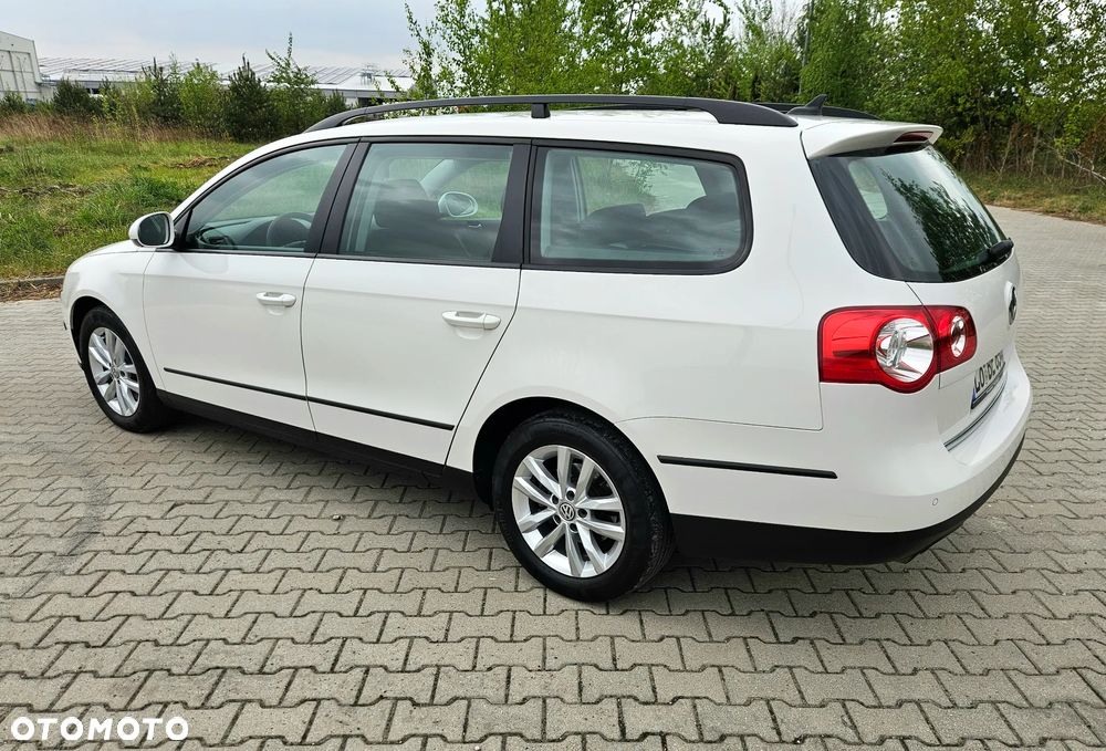 Volkswagen Passat ver-variant-2-0-tdi-trendline - 4