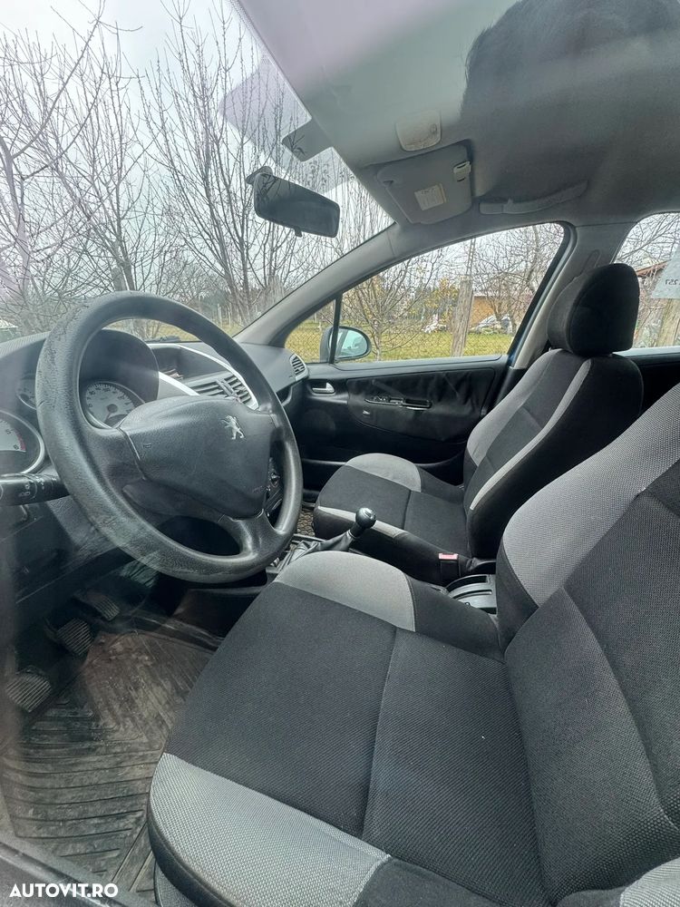 Peugeot 207 1.4HDI Urban - 3