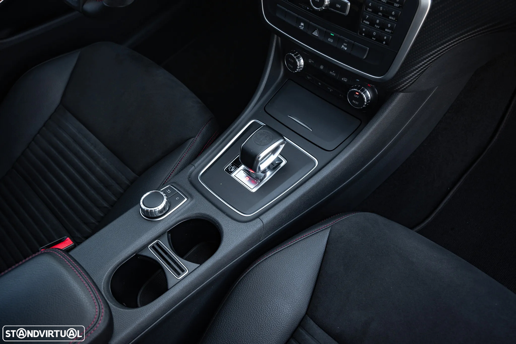 Mercedes-Benz A 45 AMG 4-Matic - 23