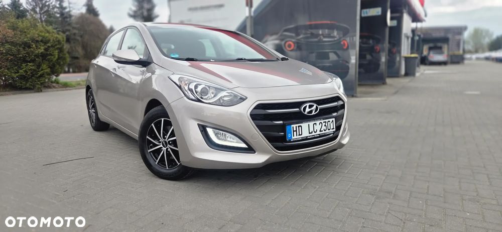Hyundai i30 1.6 CRDi Premium - 21