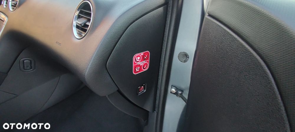 Peugeot 308 HDi FAP 110 Premium - 17