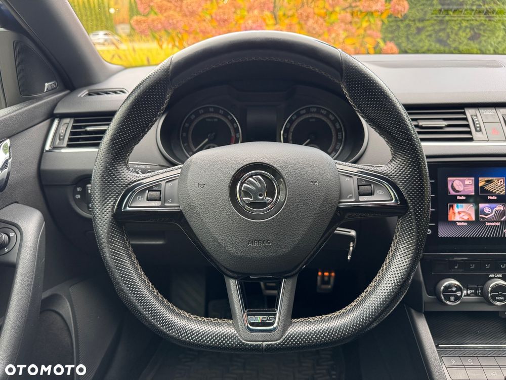 Skoda Octavia 2.0 TDI DSG RS - 34