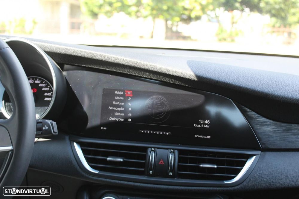 Alfa Romeo Giulia 2.2 D Super AT8 - 26
