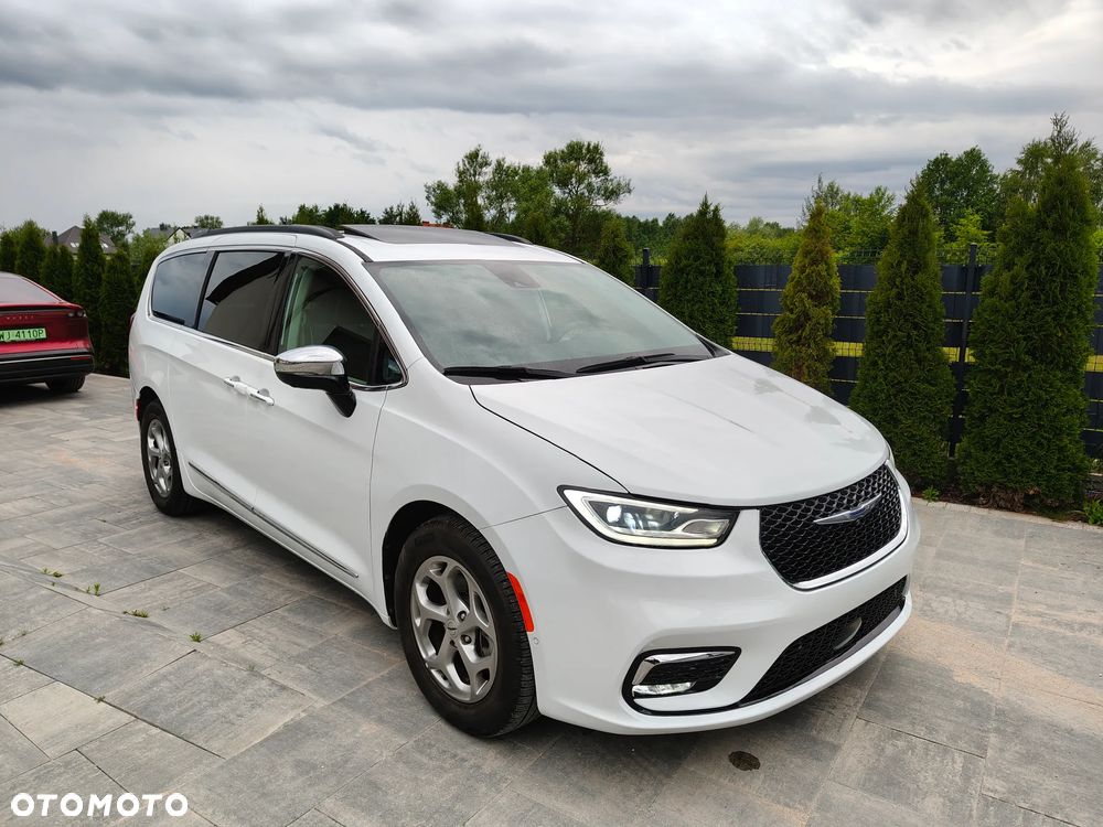 Chrysler Pacifica - 1