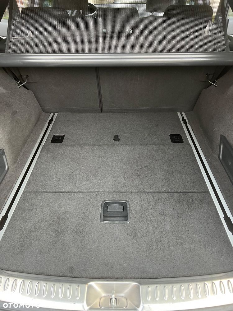 Hyundai i40 Kombi blue 1.7 CRDi DCT Premium - 29