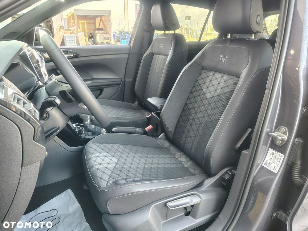 2026 Volkswagen T-Cross, photograph 9