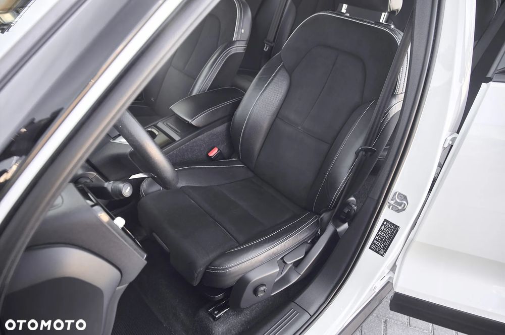 Volvo XC 40 P8 AWD Recharge RDesign - 6