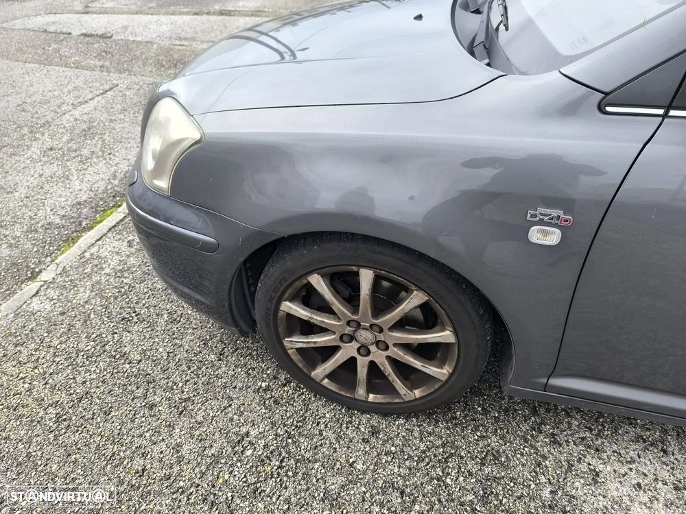 Toyota Avensis SD 2.0 D-4D - 4