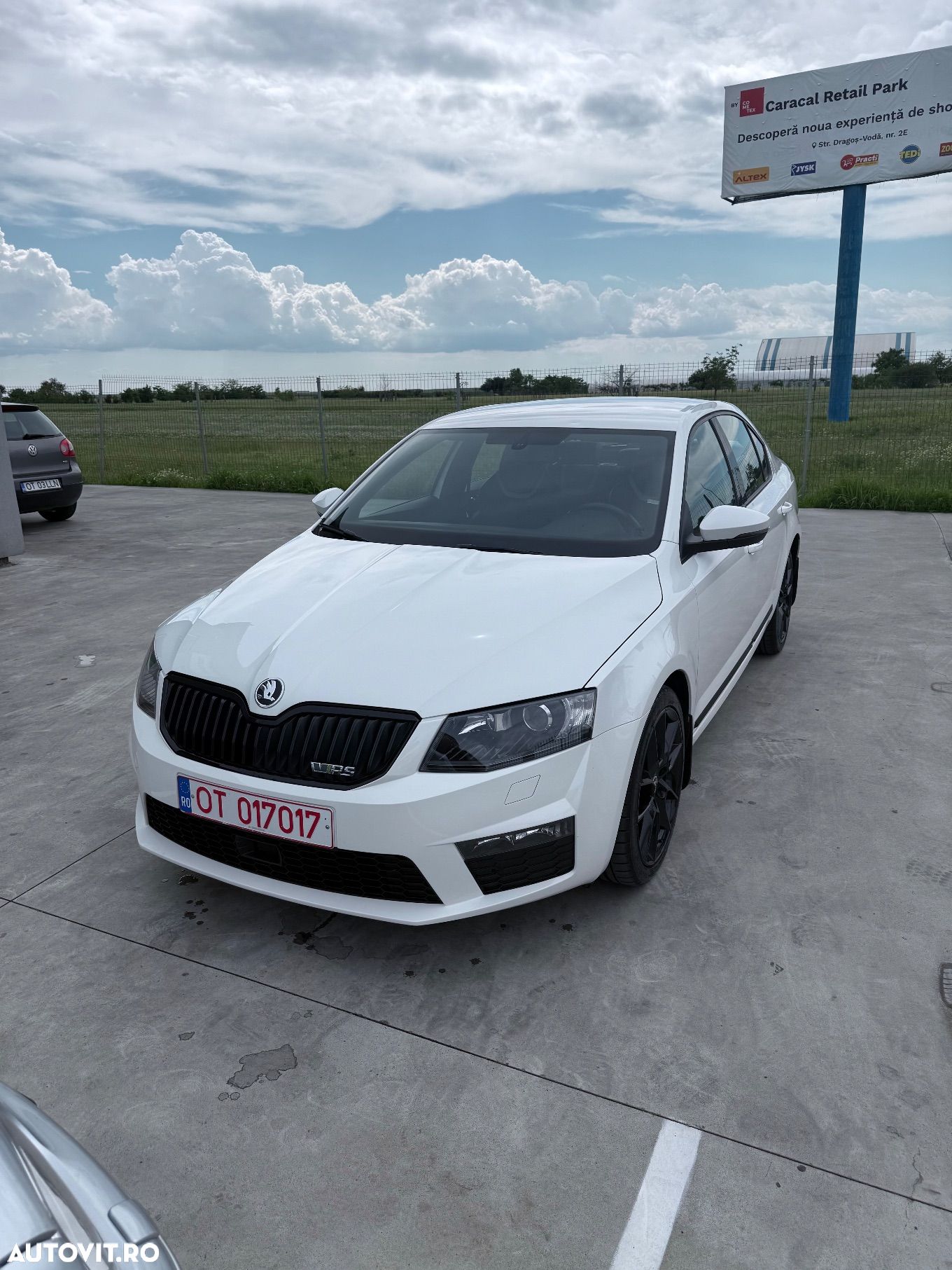 Skoda Octavia 2.0 TDI DSG RS - 1