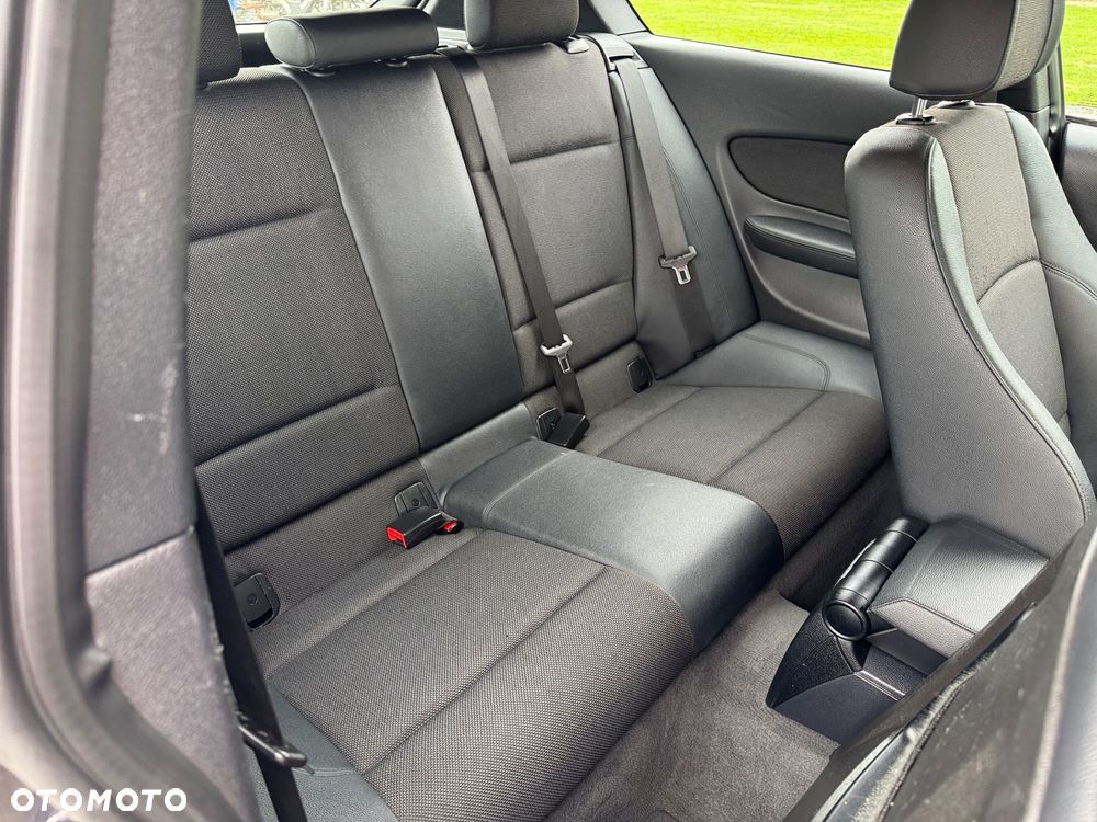 BMW Seria 1 118d DPF Edition Sport - 27