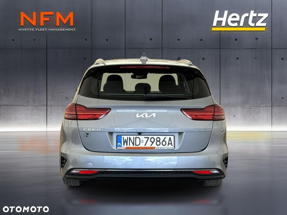 Kia Ceed - 10