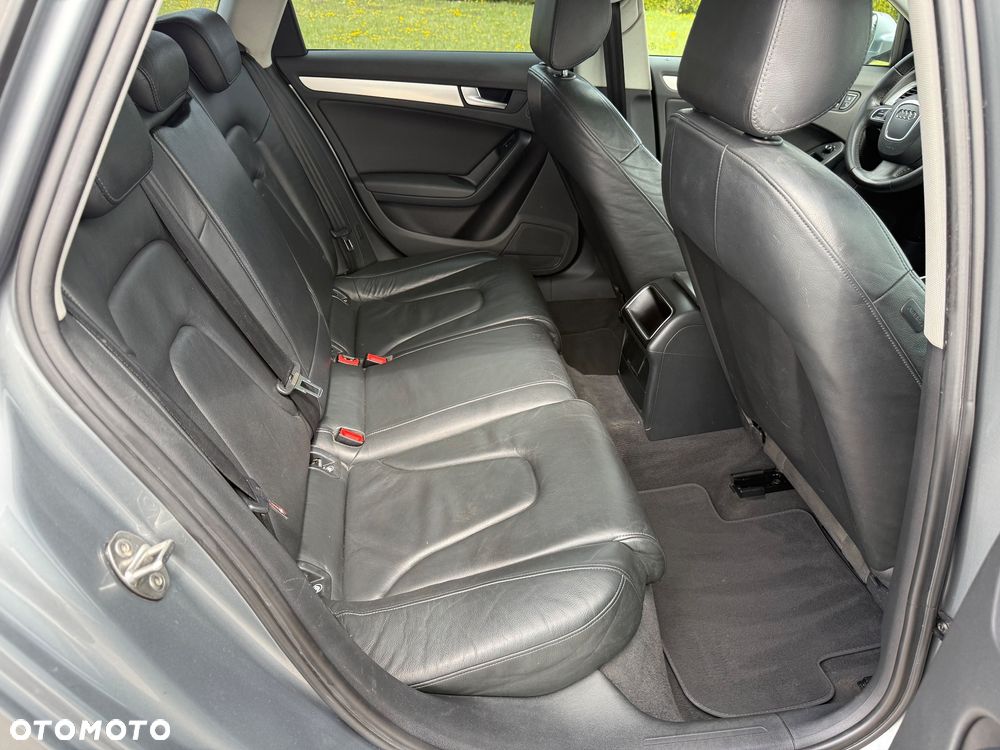 Audi A4 Avant - 30