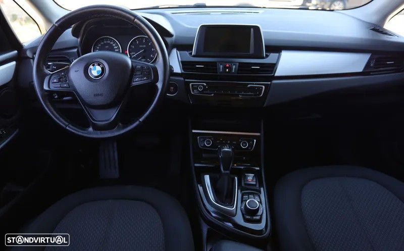 BMW 216 Active Tourer d Aut. Luxury Line - 17