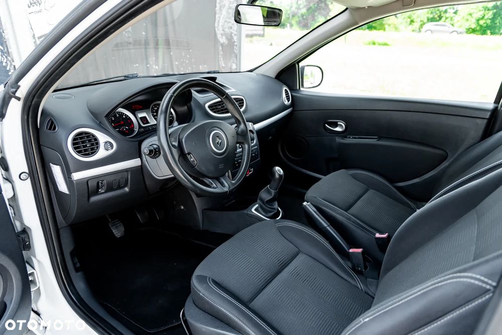 Renault Clio 1.5 dCi Luxe Dynamique - 15