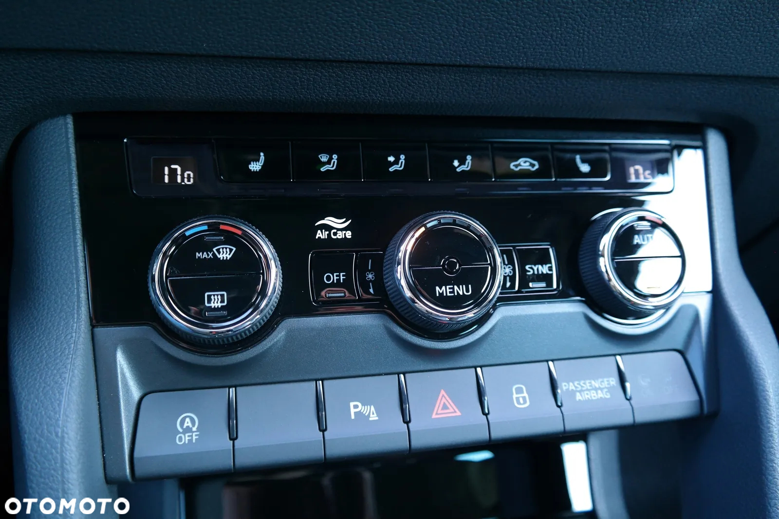 Skoda Karoq 1.5 TSI ACT Sportline DSG - 32