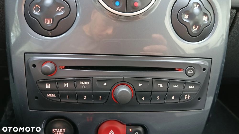 Renault Clio 2.0 16V Sport - 24