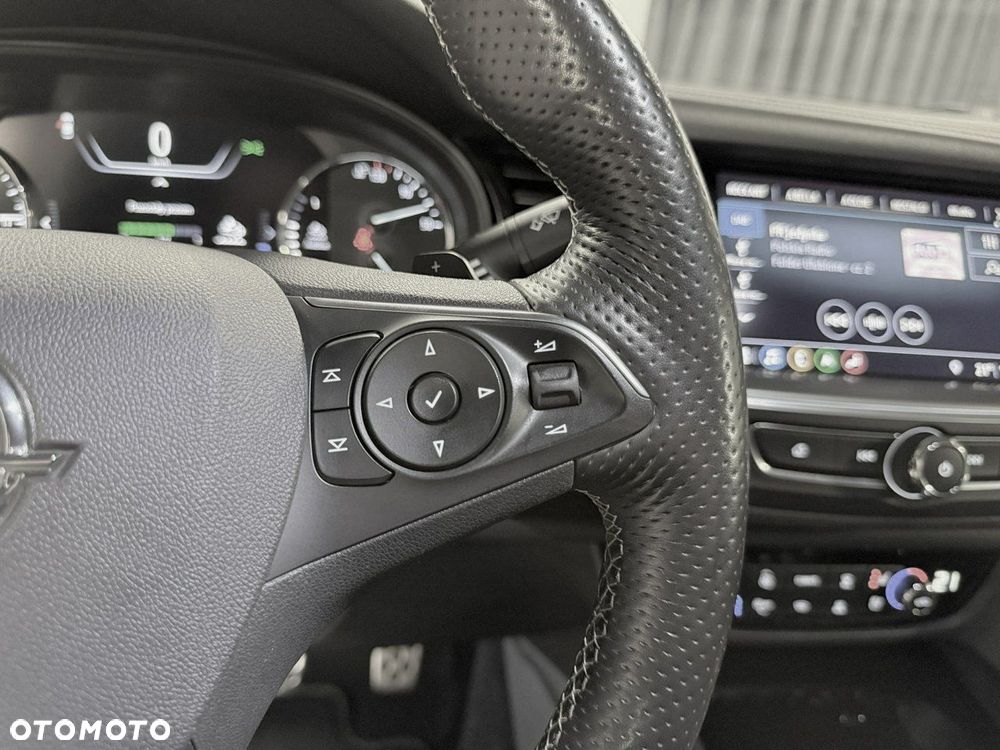 Opel Insignia - 36