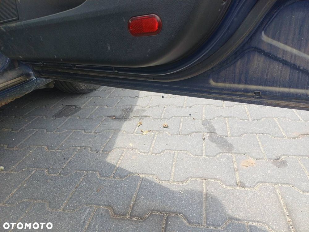 DRZWI KOMPLETNE PRAWY PRZÓD FORD MONDEO MK4 A8 - 6