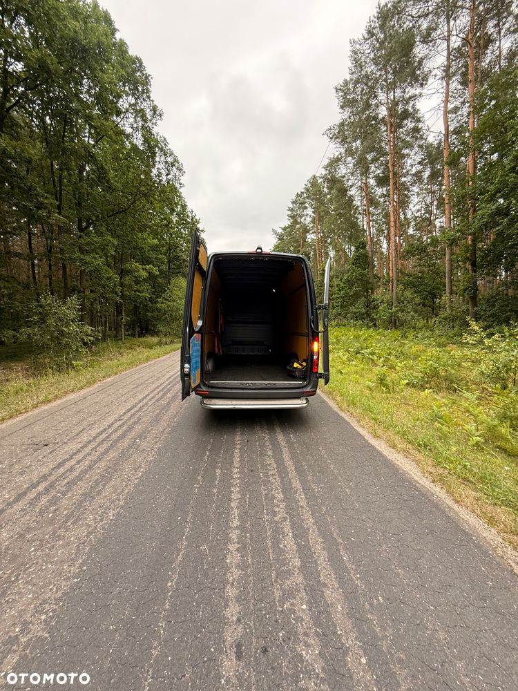 Mercedes-Benz SPRINTER - 12