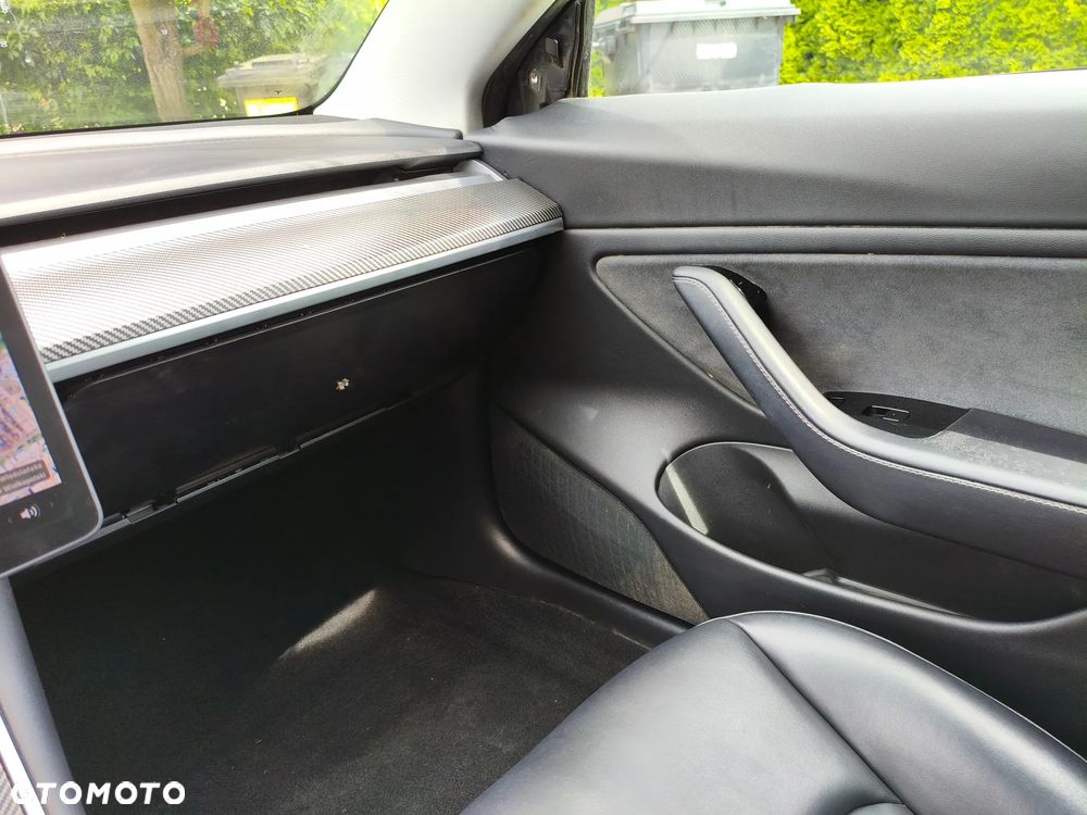 Tesla Model 3 - 23