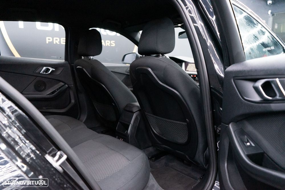 BMW 116 d Aut. Sport Line - 44