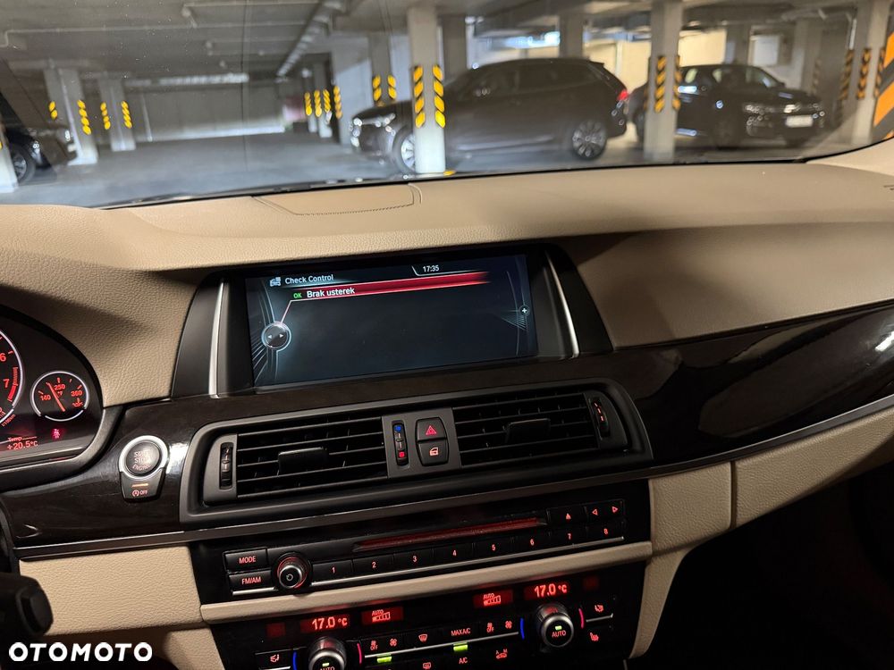 BMW Seria 5 535i xDrive - 14