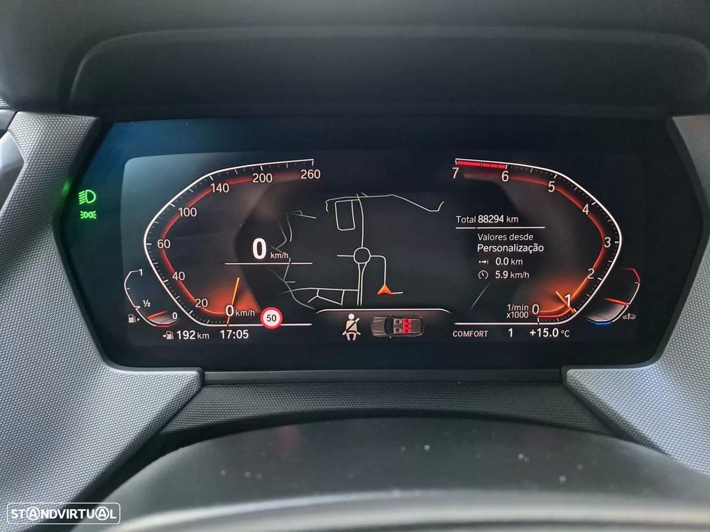 BMW 116 i Advantage — fotografia 13