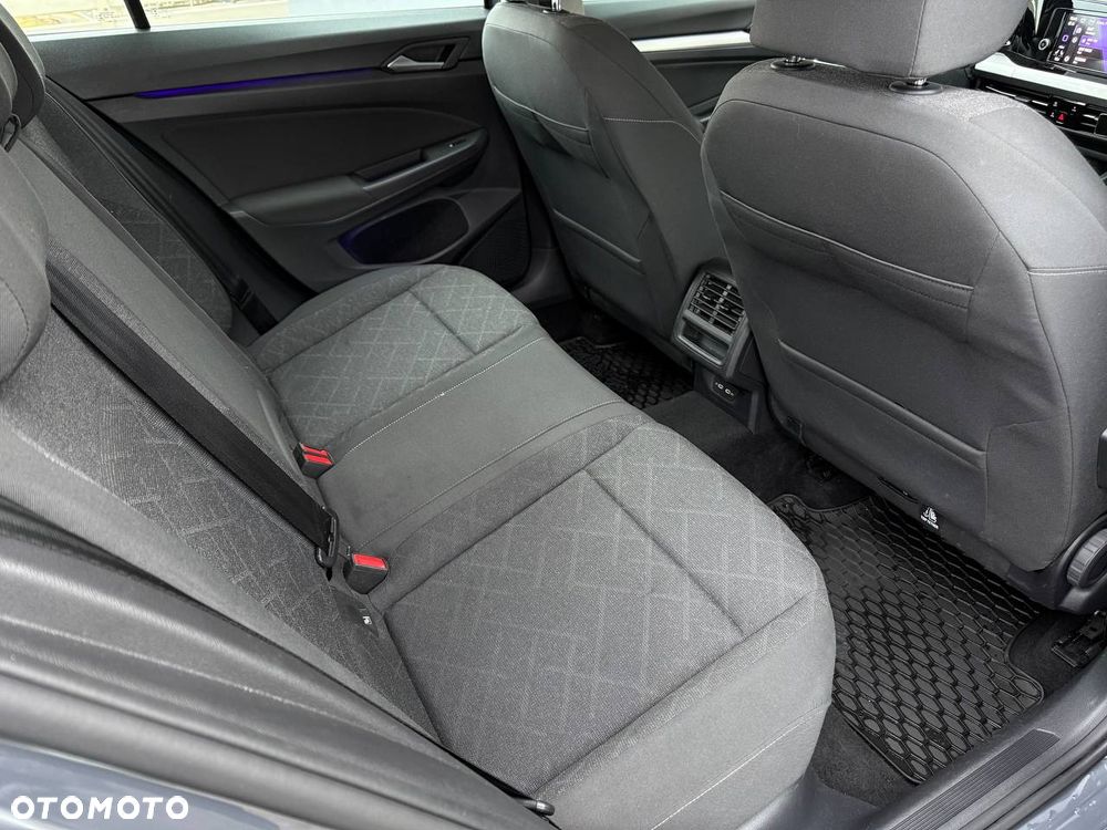 Volkswagen Golf - 11