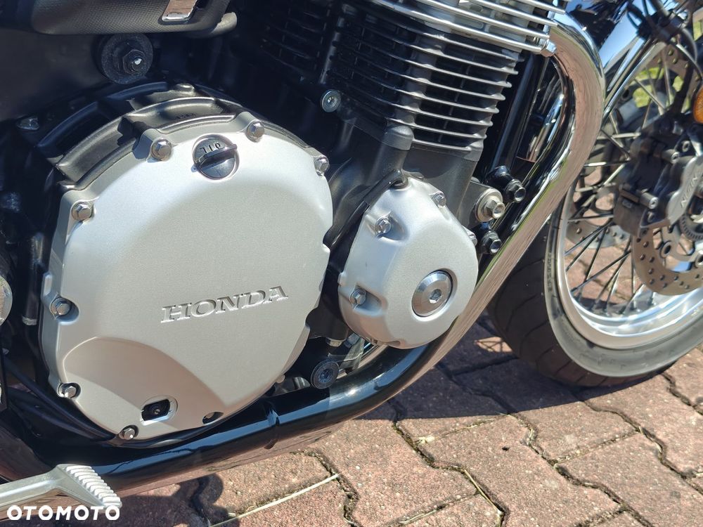 Honda CB - 12