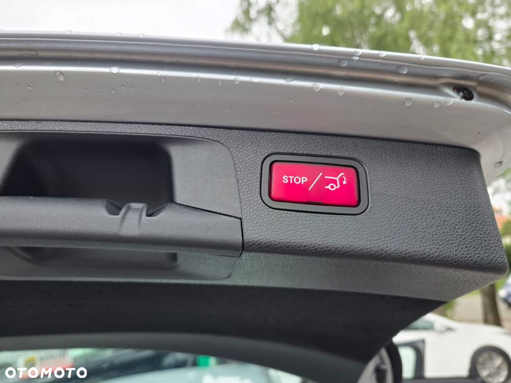 Mercedes-Benz Klasa E 220 d 9G-TRONIC Avantgarde - 28