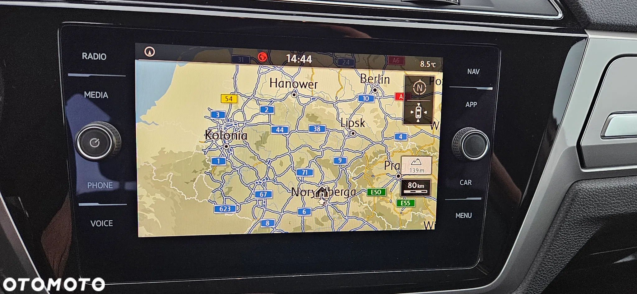 Volkswagen Touran 2.0 TDI SCR DSG UNITED - 19