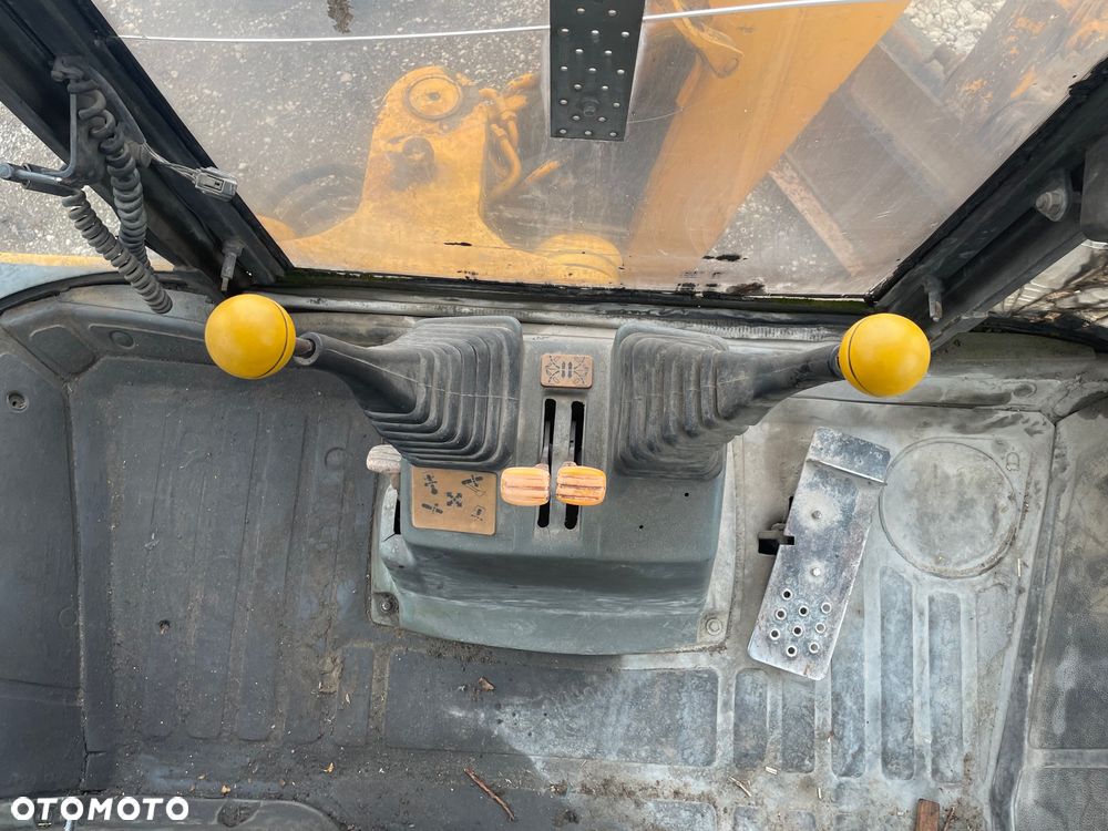 JCB 3CX - 12