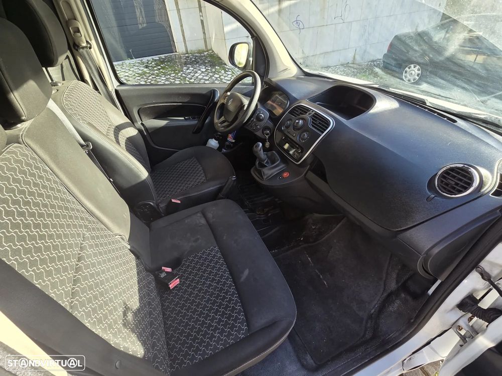 Renault KANGOO - 23