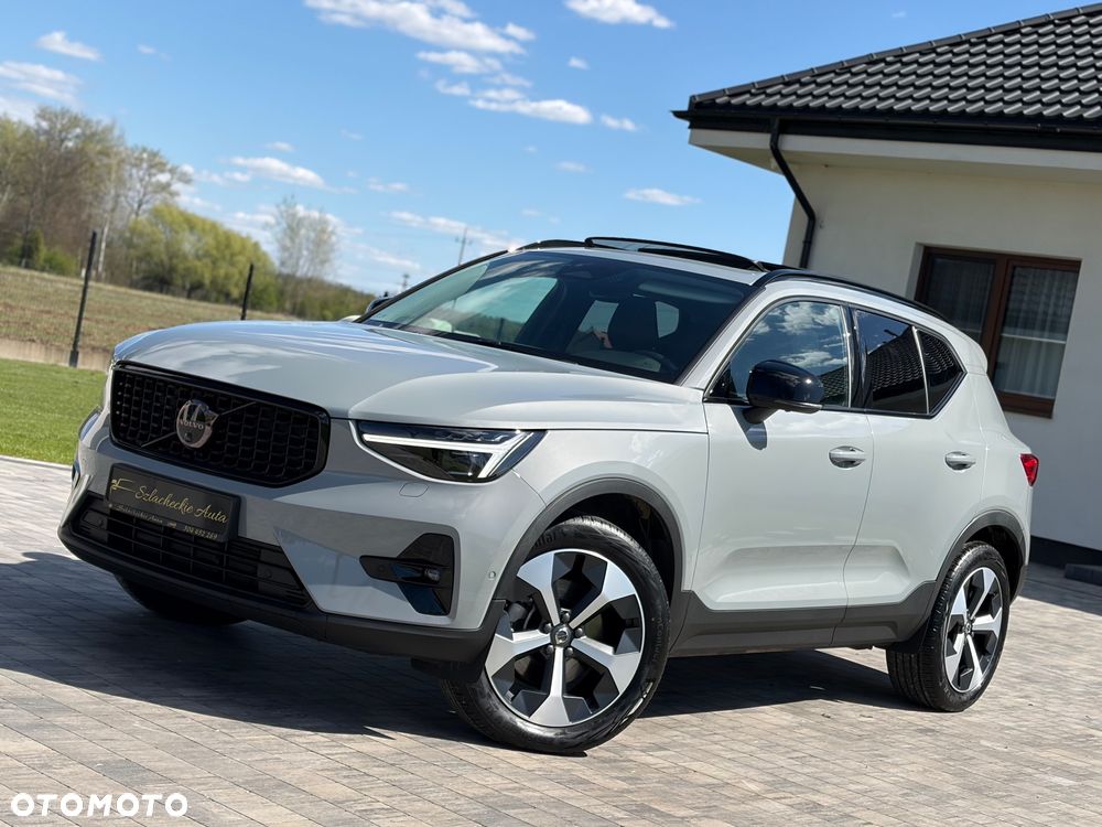 Volvo XC 40 B3 B DKG Plus Dark - 3