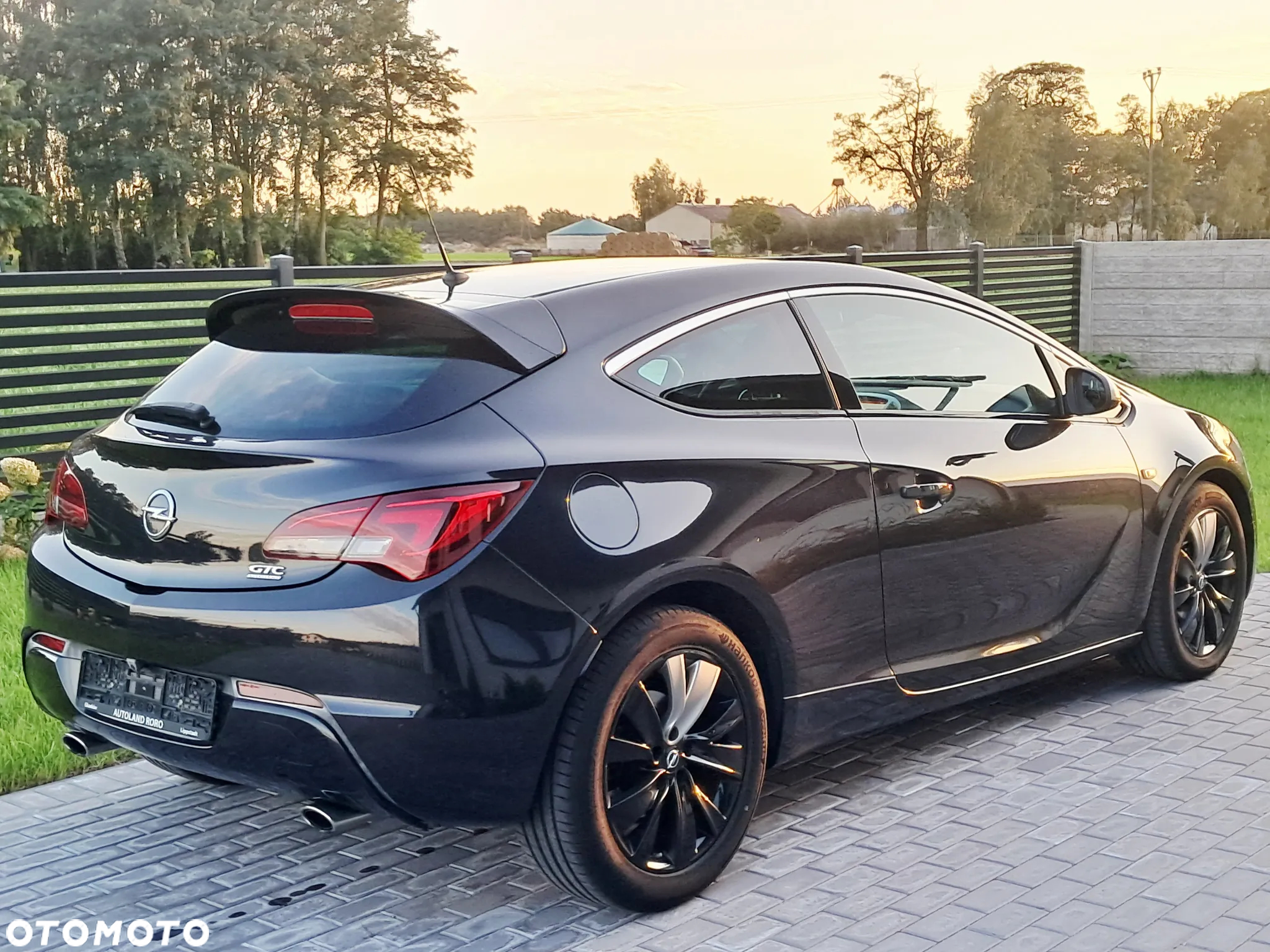 Opel Astra IV GTC 2.0 CDTI Bi-Turbo S&S - 6