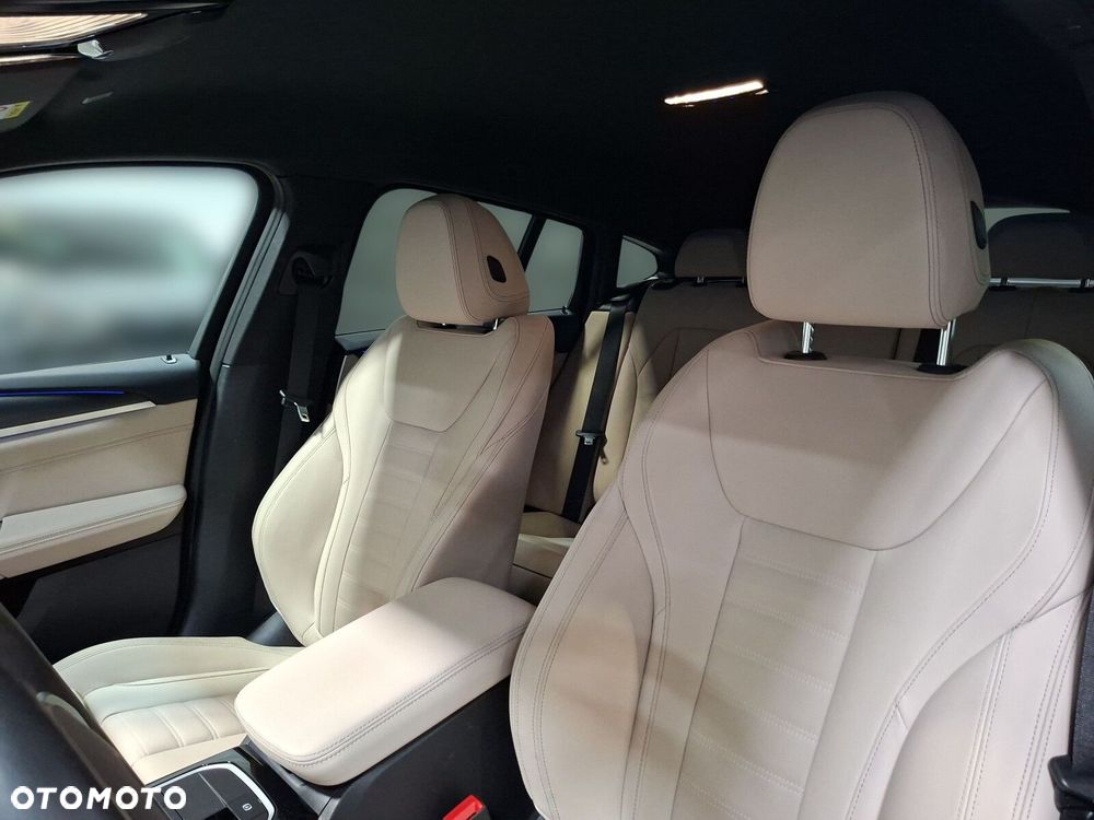 BMW X4 - 11