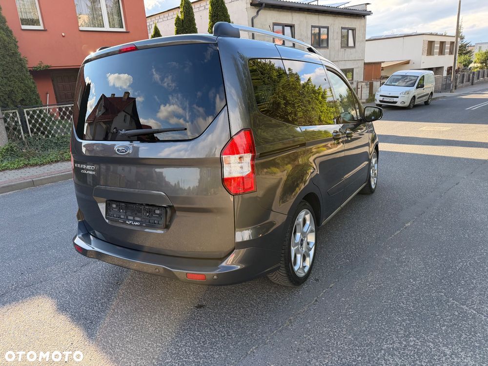 Ford Tourneo Courier 1.0 EcoBoost S&S Titanium - 6