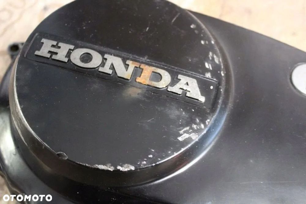 POKRYWA DEKIEL SILNIKA HONDA VF400 F - 3
