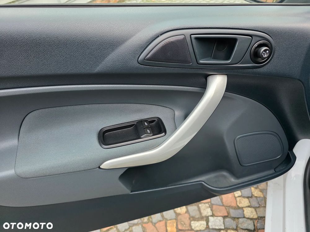 Ford Fiesta - 26