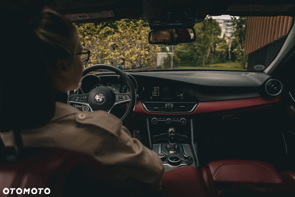 Alfa Romeo Giulia - 13