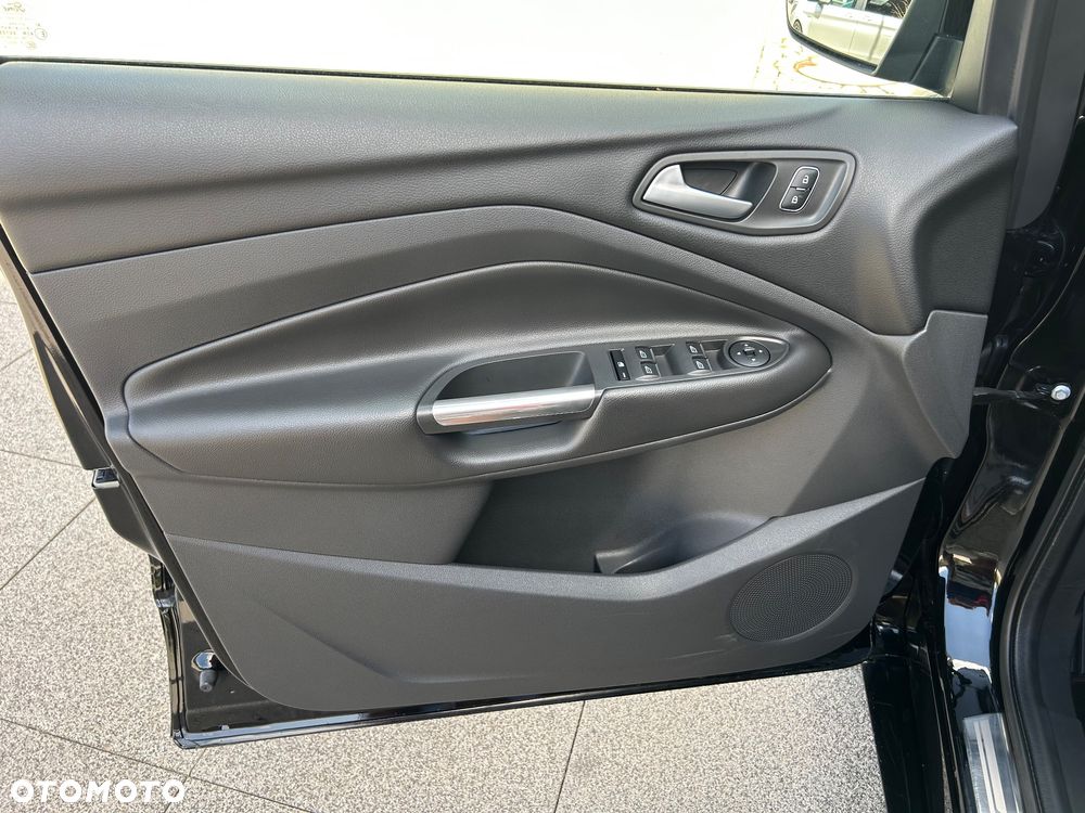 Ford Kuga 1.5 EcoBoost 2x4 ST-Line - 30